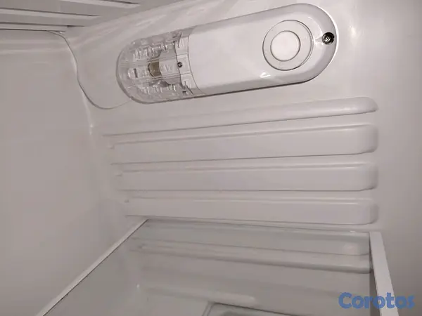 electrodomesticos - Nevera Ejecutiva Frigidaire, nuevecita, muy poco uso  4