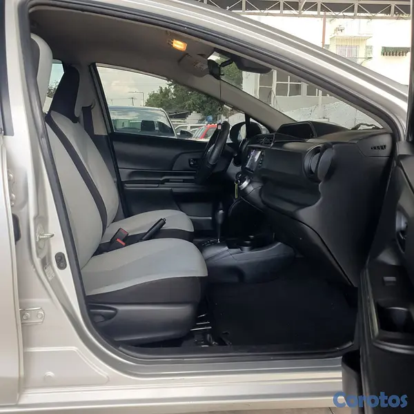 carros - ***TOYOTA AQUA 2017 IMPECABLE 12