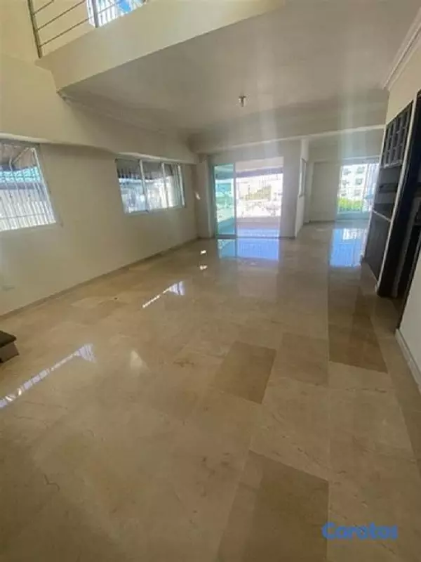 penthouses - En Venta Penthouse de 4 habitaciones en la Urb. Real 2