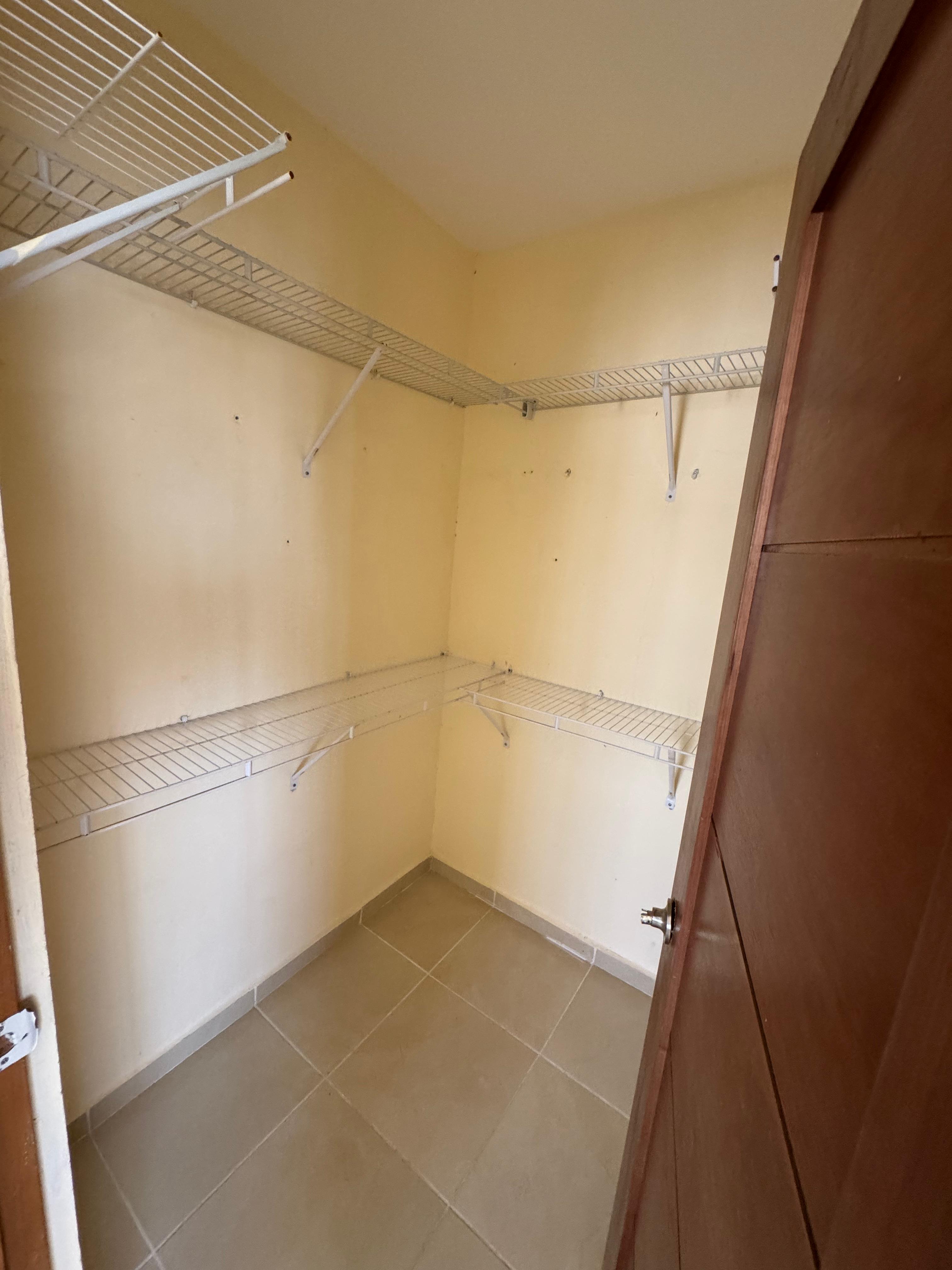 apartamentos - Vendo hermoso apartamento en 4to Piso ubicado en San Isidro Labrador  4