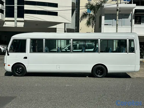 camiones y vehiculos pesados - Mitsubishi Rosa 2027 9