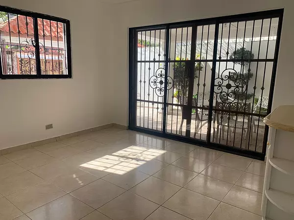 casas - Se vende casa en Av. España 4