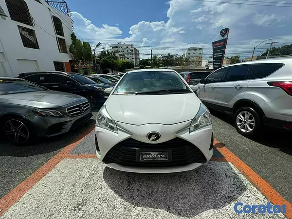 carros - Toyota Vitz 2020 1