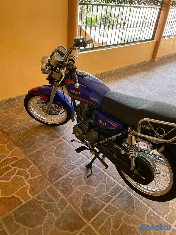motores y pasolas - 🔥 Black Panther 200cc Versión Limitada – Impecable y Económica 3