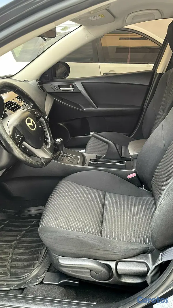 carros - Mazda 3 2012 Touring Hatchback – ¡MOTOR SKYACTIV!  4