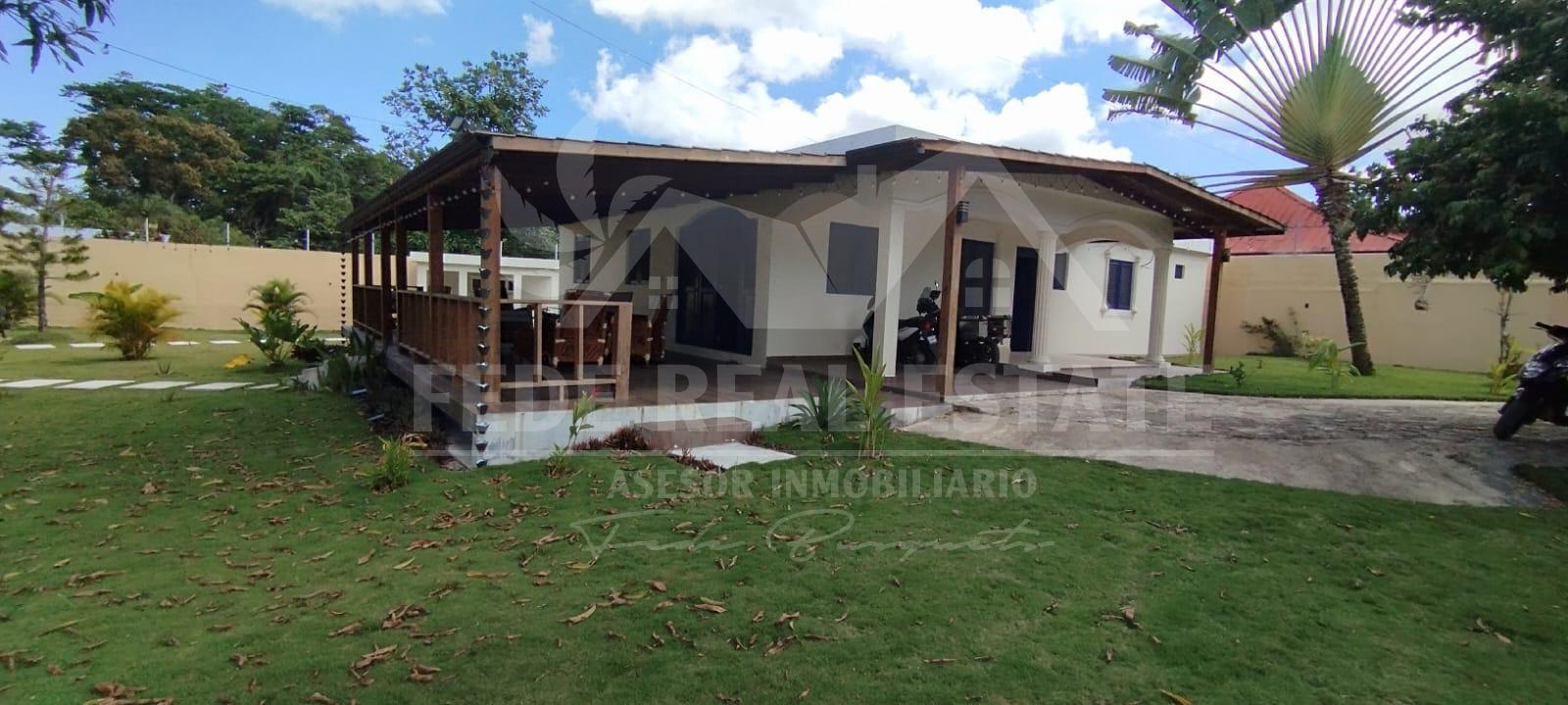 casas vacacionales y villas - Villa Amueblada 3 Habitaciones, Piscina y Gazebo - Limón, Las Terrenas 1