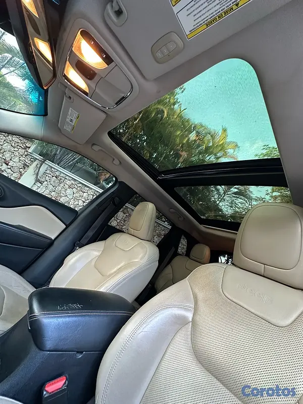 jeepetas y camionetas - JEEP CHEROKEE LIMITED 2015 8