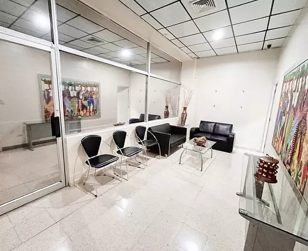 oficinas y locales comerciales - Local céntrico comercial  2