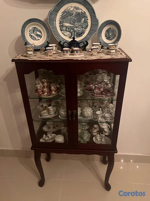 muebles y colchones - Vendo mobiliario en caoba centenaria para hogar  8