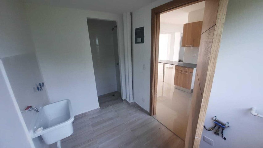 apartamentos - Apartamento a estrenar en venta #24-249 Colinas De arroyo Hondo, 3 dormitorios. 5