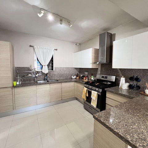 apartamentos - Apartamento en venta El millón #24-1927 tres dormitorios, 3.5 baños, áreas Soc. 2