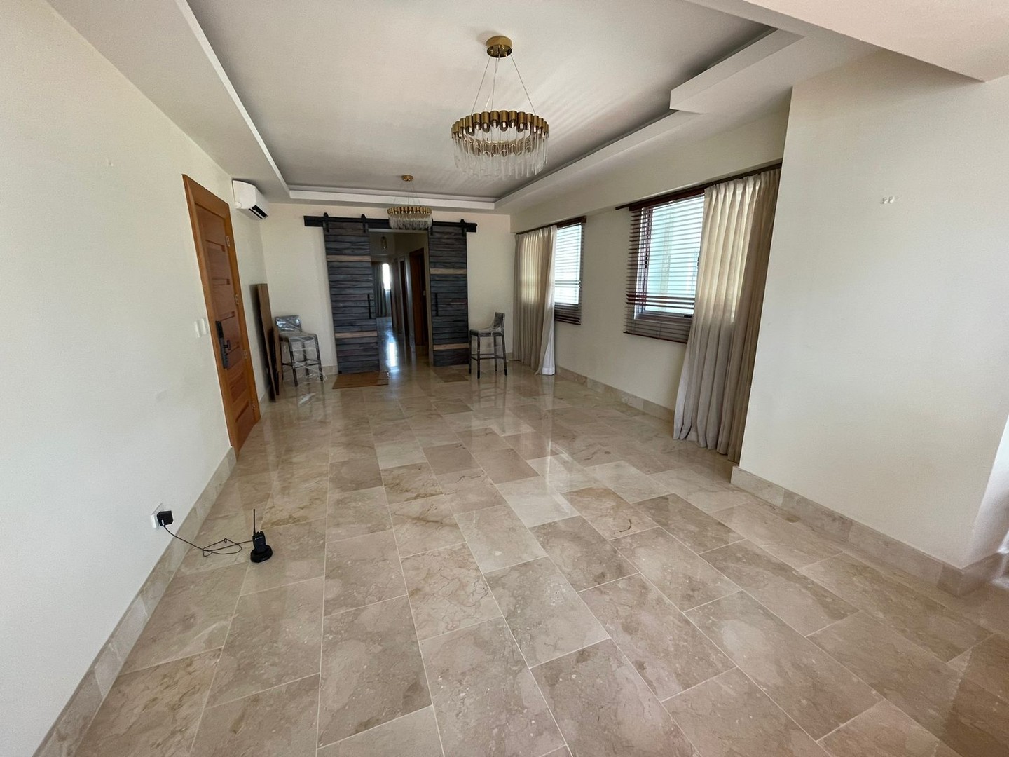 apartamentos - Alquilo en Torre Moderna Amenidades Apartamento en Piantini Código: PD234

 1