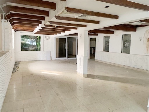 oficinas y locales comerciales - Local en Naco primer nivel  3