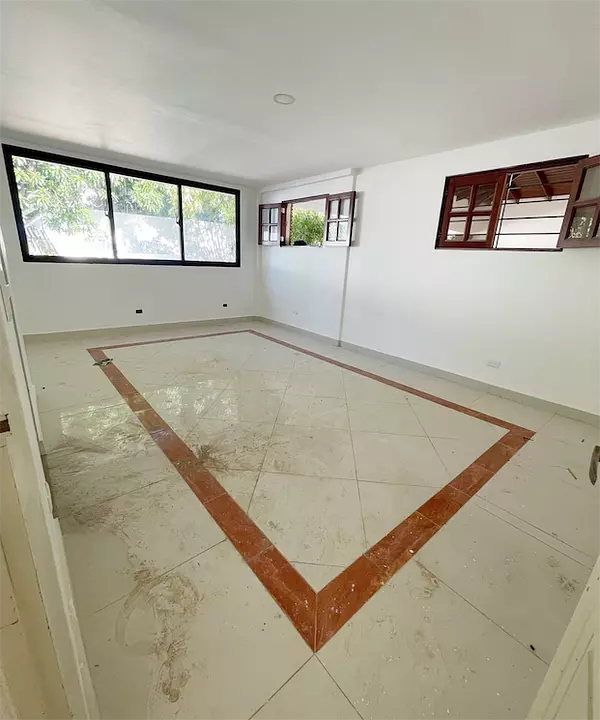 oficinas y locales comerciales - Propiedad comercial en el Millon  4