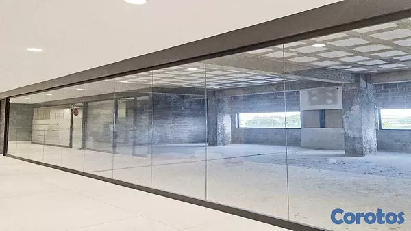 oficinas y locales comerciales - Edificio Comercial Premium en los Prado, Santo Domingo 1