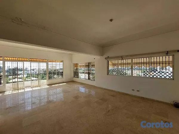 apartamentos - Apartamento en alquiler en Bella Vista de Cinco habitaciones 2