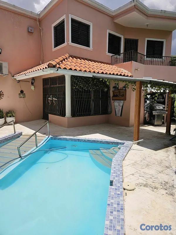 casas - Amplia casa con piscina 4