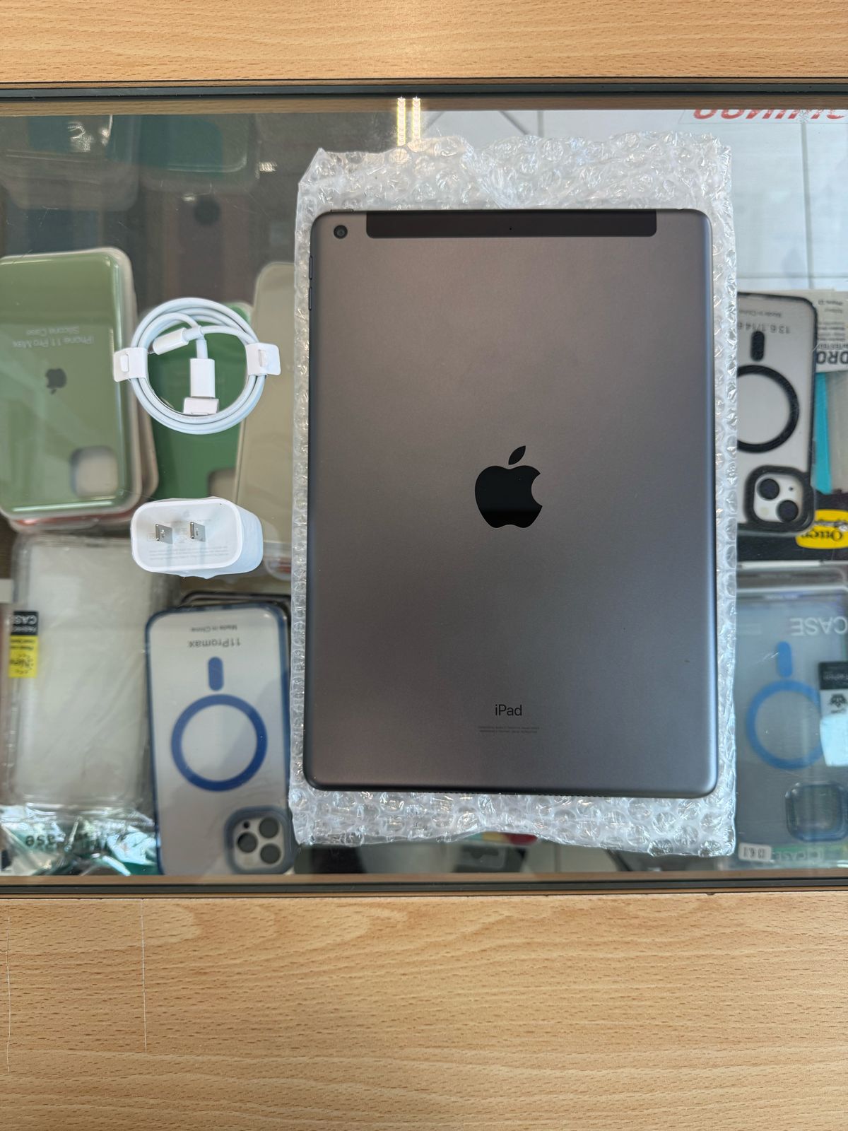 celulares y tabletas - ipad 9th Generation SpaceGray 64 GB WIFI&LTE COGE  0