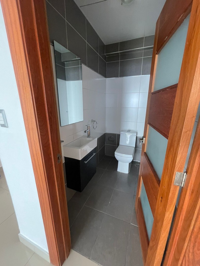 apartamentos - Rento Apto Moderno de 3 Habitaciones en 2do Piso en Las Praderas. 
CÓDIGO: PD253 5