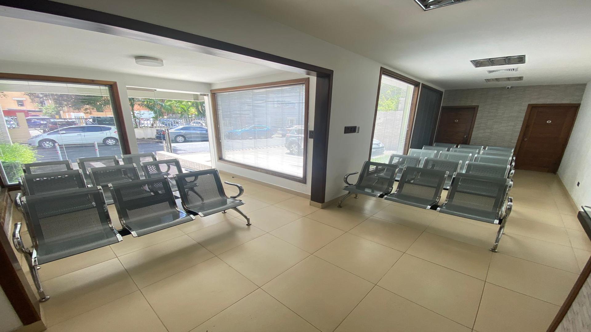 apartamentos - Edificio Comercial en Gascue 2