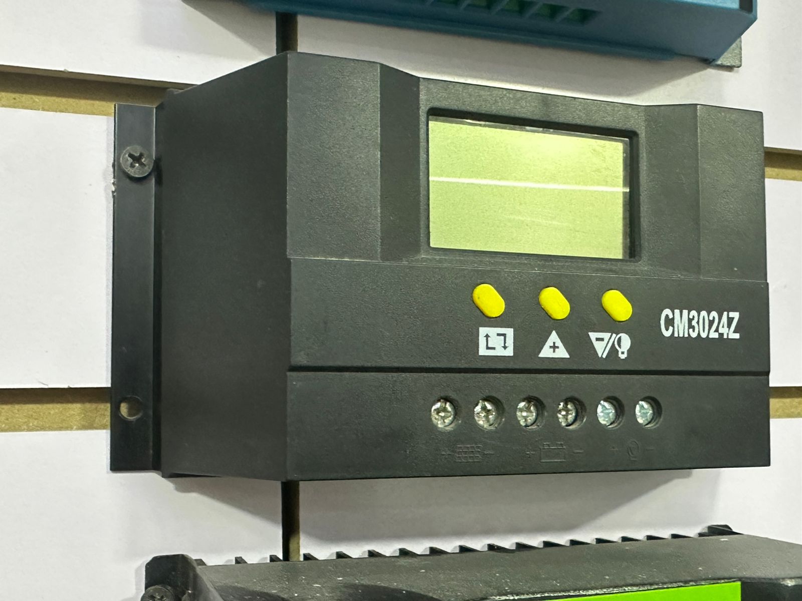 plantas e inversores - CONTROLADOR DE CARGA SOLAR INTELIGENTE 30A 12V 24V 0