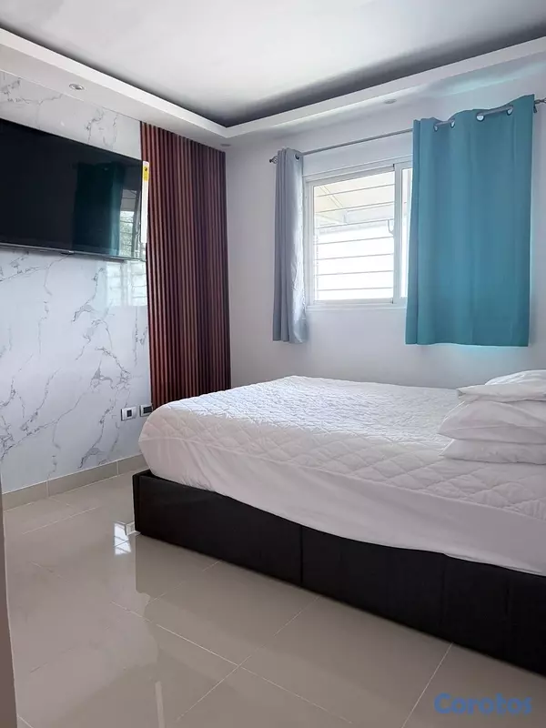 apartamentos - vendo amueblado rep de Colombia segundo nivel tres habitaciones dos parqueos bal 6