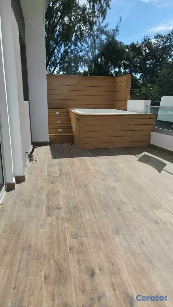 apartamentos - Urb.Real 2da con Terraza terminaciones de 1ra excelente ubicación y distribución 4