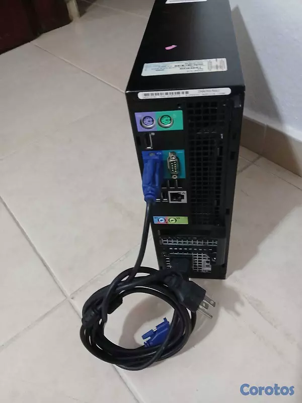 computadoras y laptops - VENDO CPU CON MONITOR, TECLADO Y ANTENA WIFI USA. 6