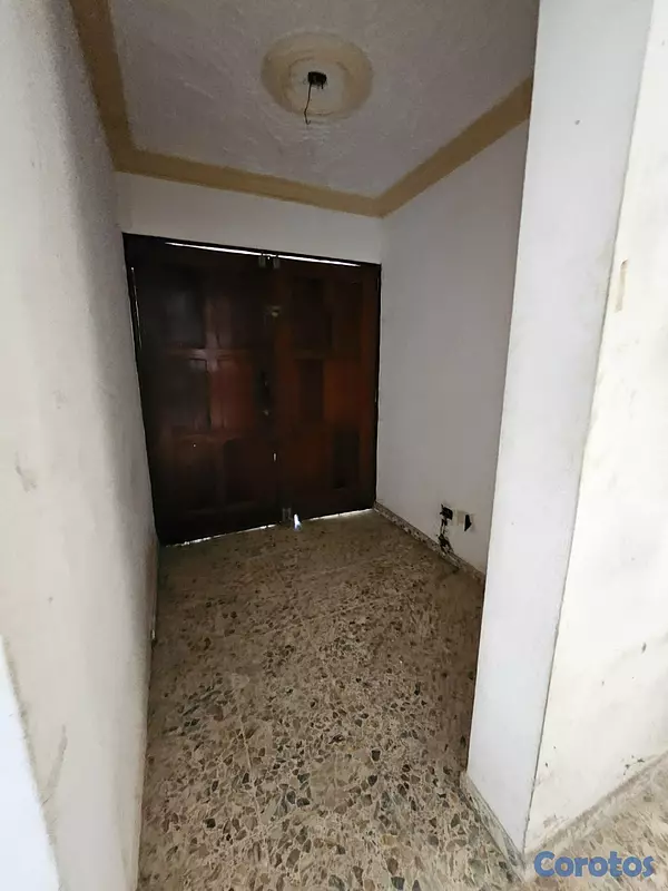 casas - Vendo casa de reestructurar de oportunidad en San  8