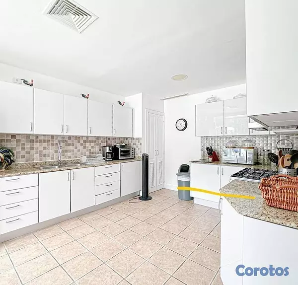 otros inmuebles - Vendo Town House en Juan Dolio 9