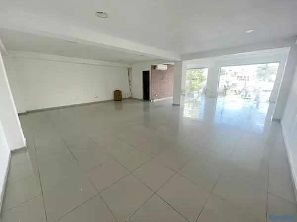 oficinas y locales comerciales - Alquiler local en Bella vista  4