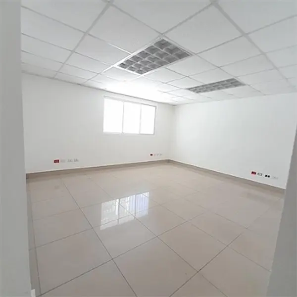 oficinas y locales comerciales - Local amplio en la Esperilla  10