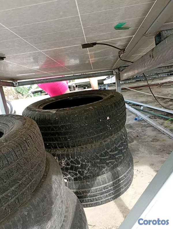 repuestos - 🛞 Gomas 235/65R17 en buen estado 3