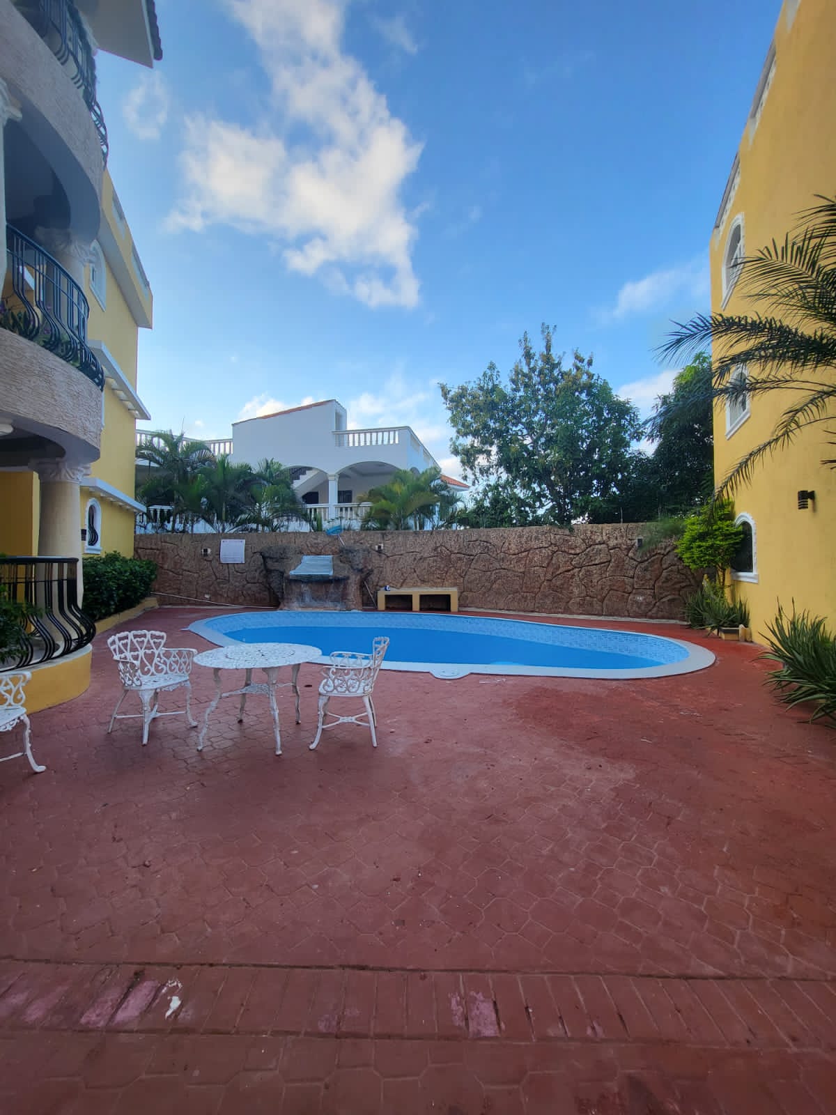 apartamentos - Apartamento amueblado con piscina en residencial privado cerca de todo  0