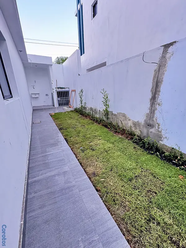 casas - venta de casa lista moderna  en la autopista de san isidro brisa oriental  7