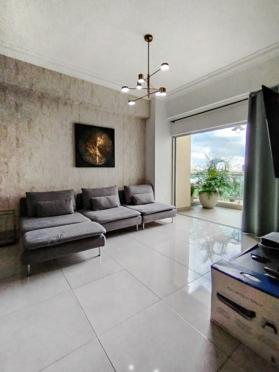 apartamentos - VENDO APARTAMENTO CONBALCON DESPEJADO EN CACICAZGO 3