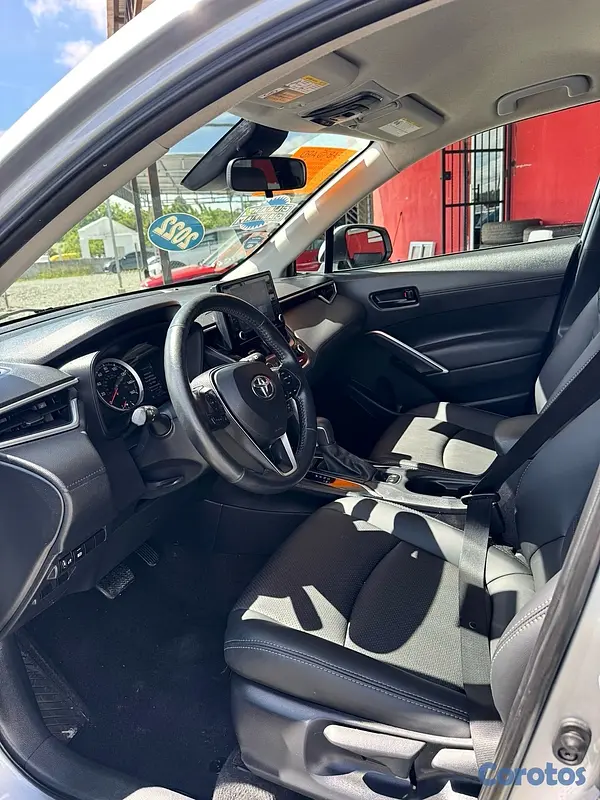 jeepetas y camionetas - Toyota Corolla Cross LE 2022
 8