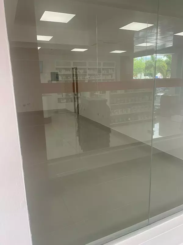 oficinas y locales comerciales - Alquiler Local Comercial, Mirador Sur 2