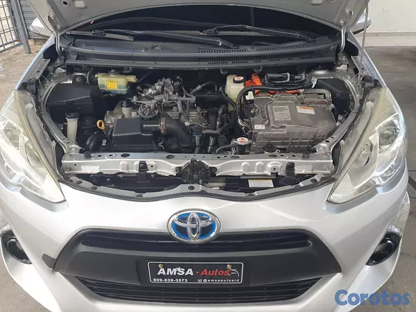 carros - ***TOYOTA AQUA 2017 IMPECABLE 9