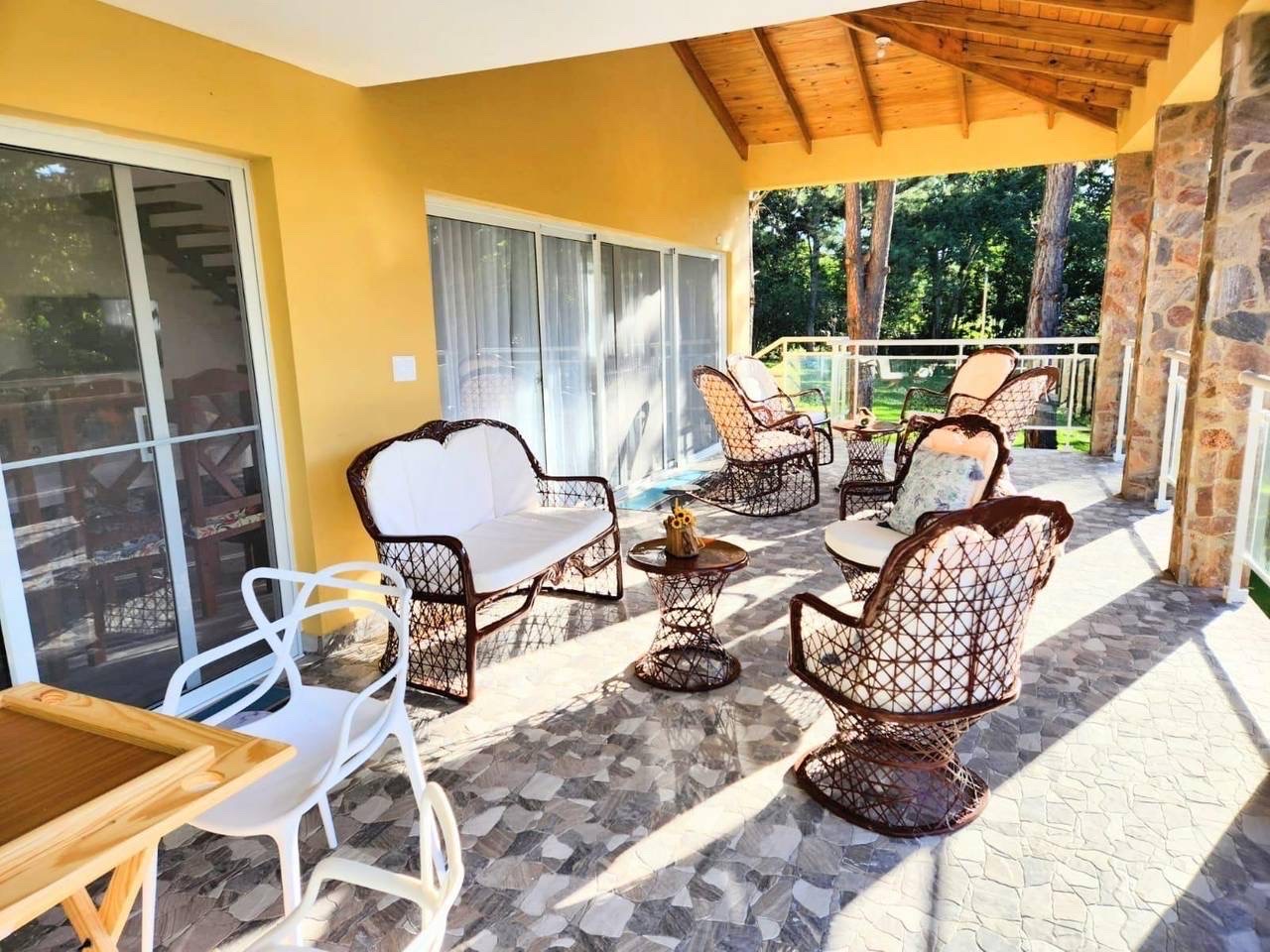 casas vacacionales y villas - venta de Villa amueblada en Jarabacoa con picuzzi 4,700mts República Dominicana  4
