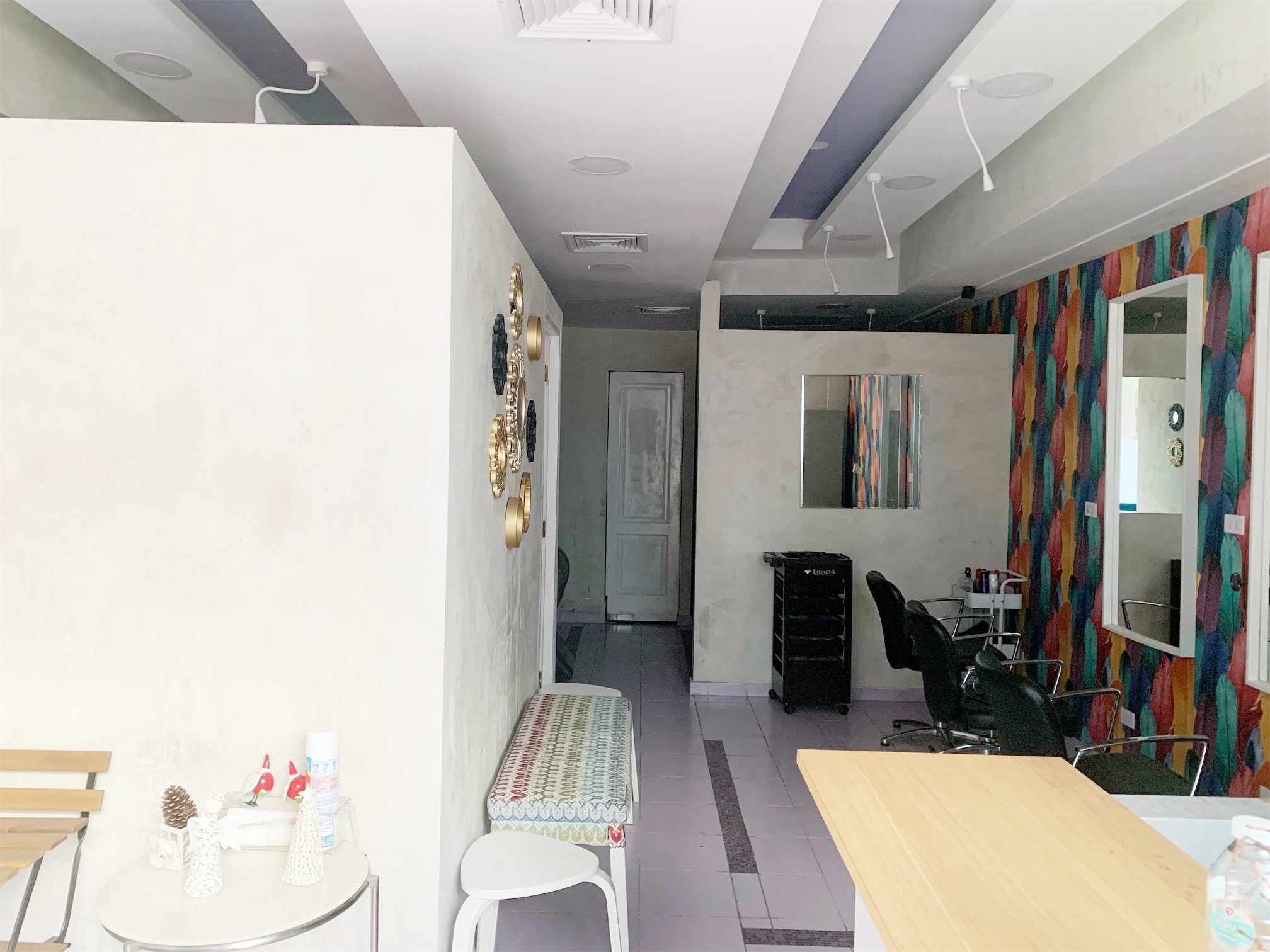 oficinas y locales comerciales - Local amoblado para salón Piantini 2