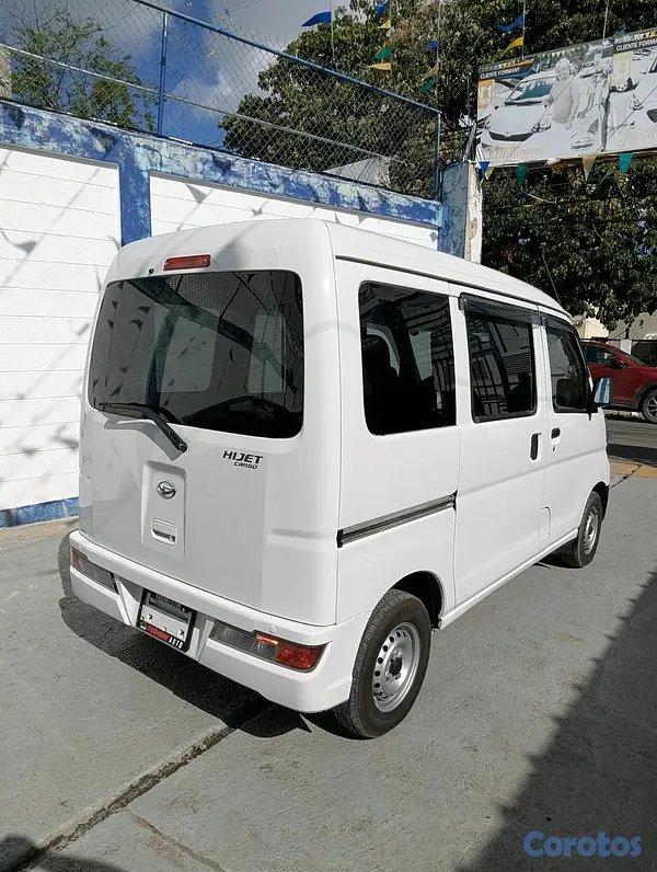otros vehiculos - DAIHATSU HIJET 2020 3