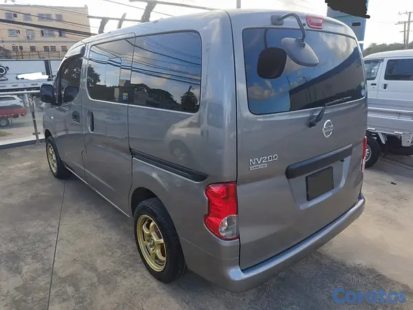 jeepetas y camionetas - 2018 Nissan NV200 2