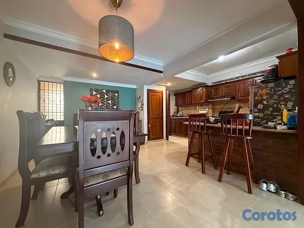 apartamentos - vendo pis 4 mirador norte tres habitaciones 2.5 baños dos parqueos balcón servi 2