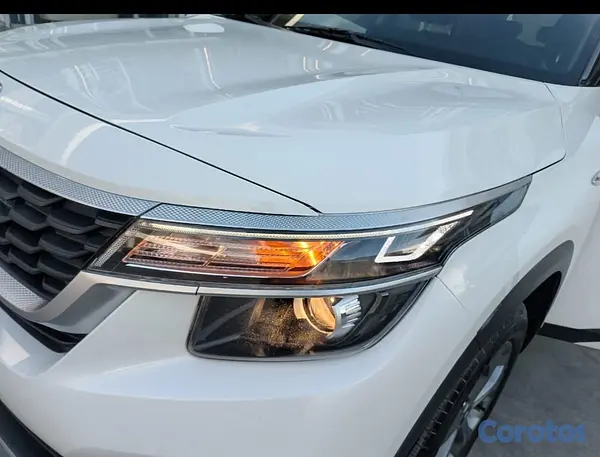jeepetas y camionetas - KIA SELTOS 2022 BLANCO DIESEL 13