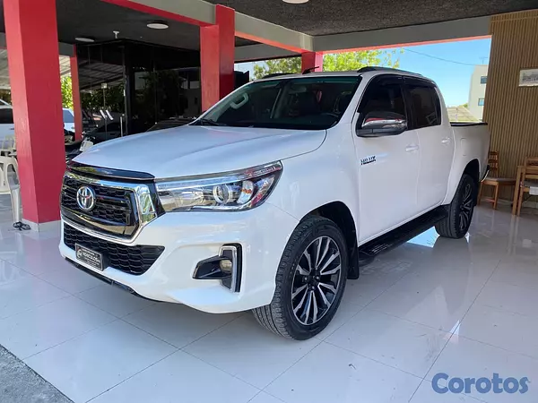 jeepetas y camionetas - Toyota Hilux 2020 4x4 diesel automática  2