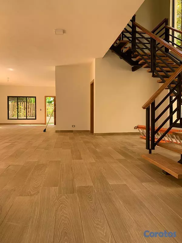 casas - Villa Exclusiva en La Colonia | Vive Rodeado de Na 14