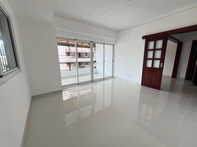 apartamentos - Apartamento en alquiler Bella Vista #24-1930 tres dormitorios, 305 baños. 0