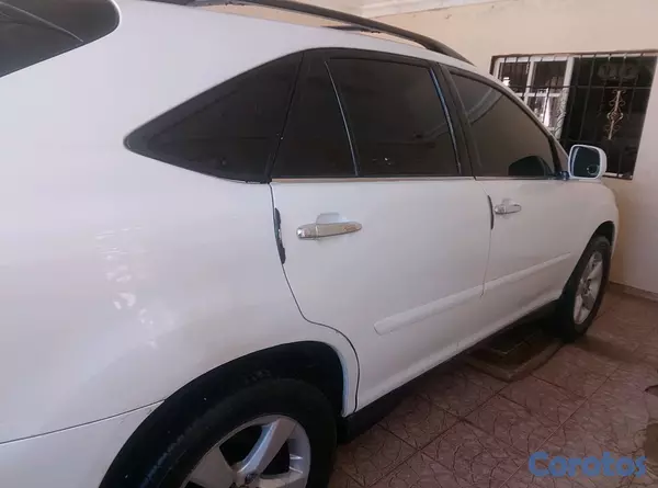 jeepetas y camionetas - Oportunidad Lexus RX 330 en excelentes condiciones  5