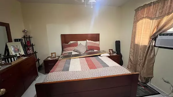casas - Casa de dos niveles en venta, en Villa Aura Santo Domingo  7